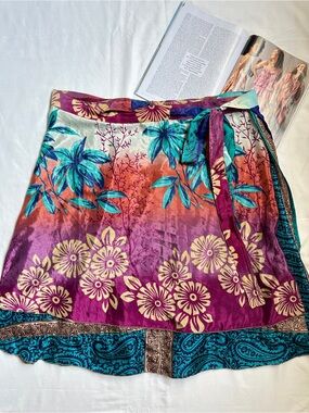 Reversible midi-length sari skirt